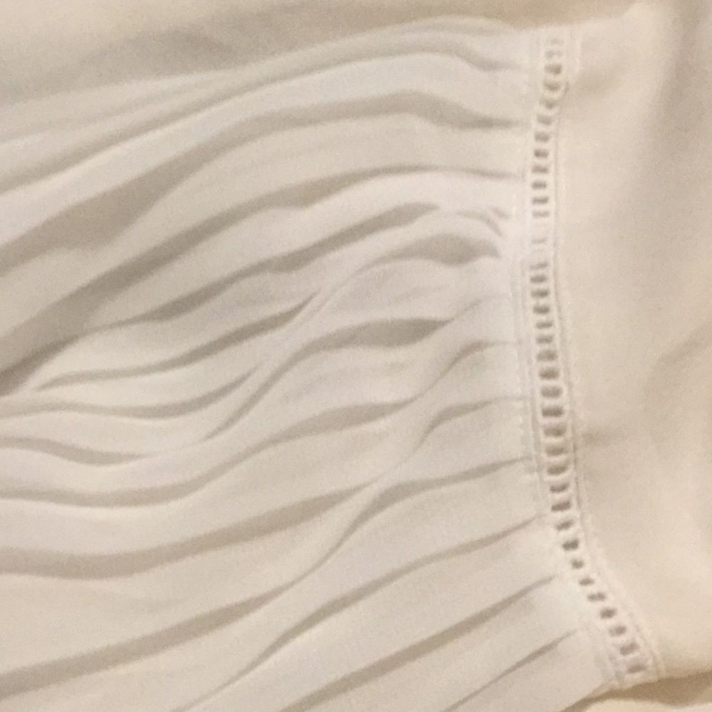 Ramy BrookSumner V-Neck Pleated Cuff Blouse - Picture 10 of 11